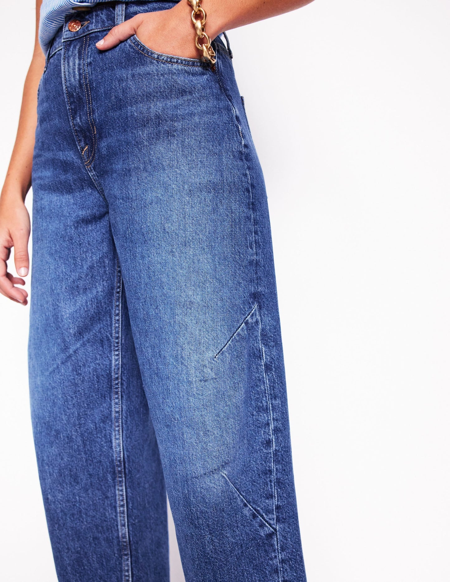 Barrel Leg Jeans-Mid Vintage