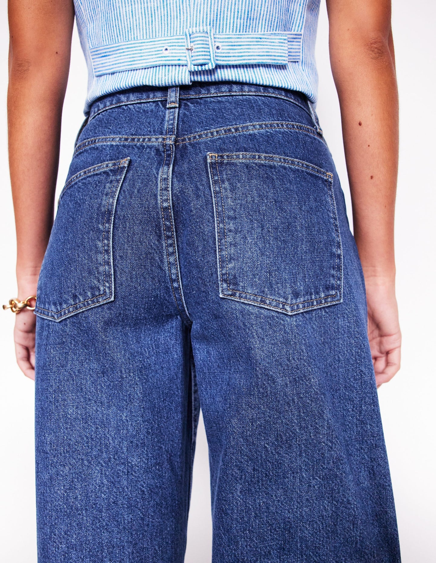 Barrel Leg Jeans-Mid Vintage